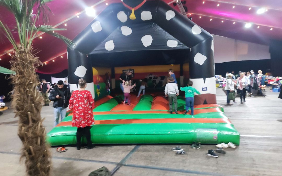 Kindertrödel und Familientag im Hubertuszelt